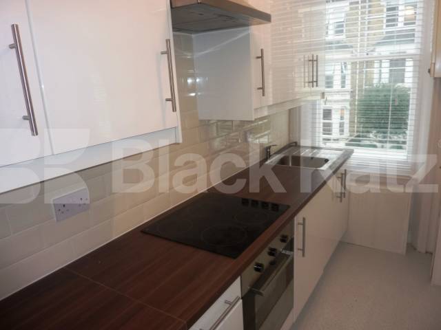 			2 Bedroom, 1 bath, 1 reception Flat			 Saltram Crescent, MAIDA VALE / QUEENS PARK